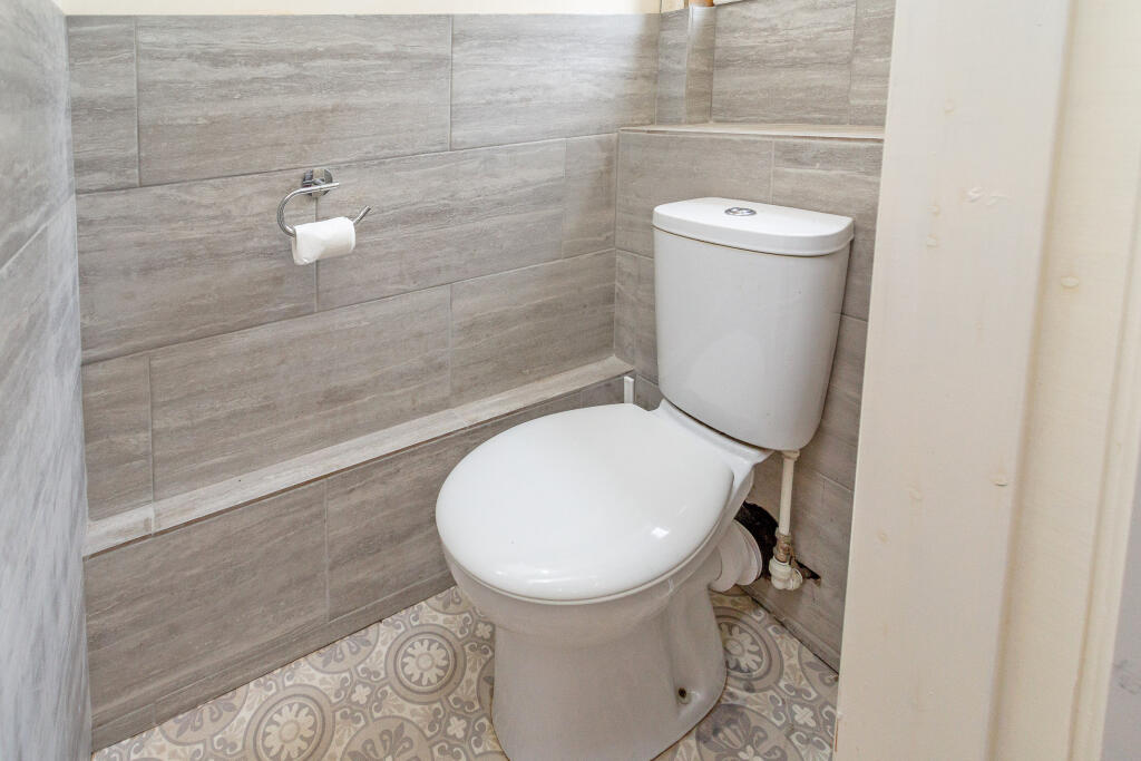 downstairs wc