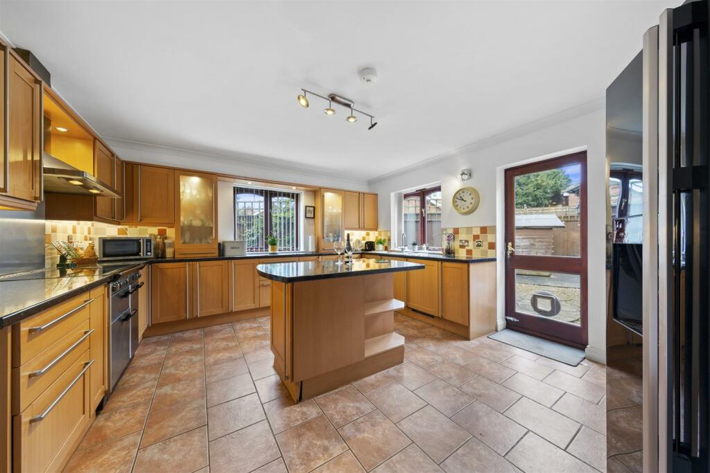 Kitchen/Breakfast Room