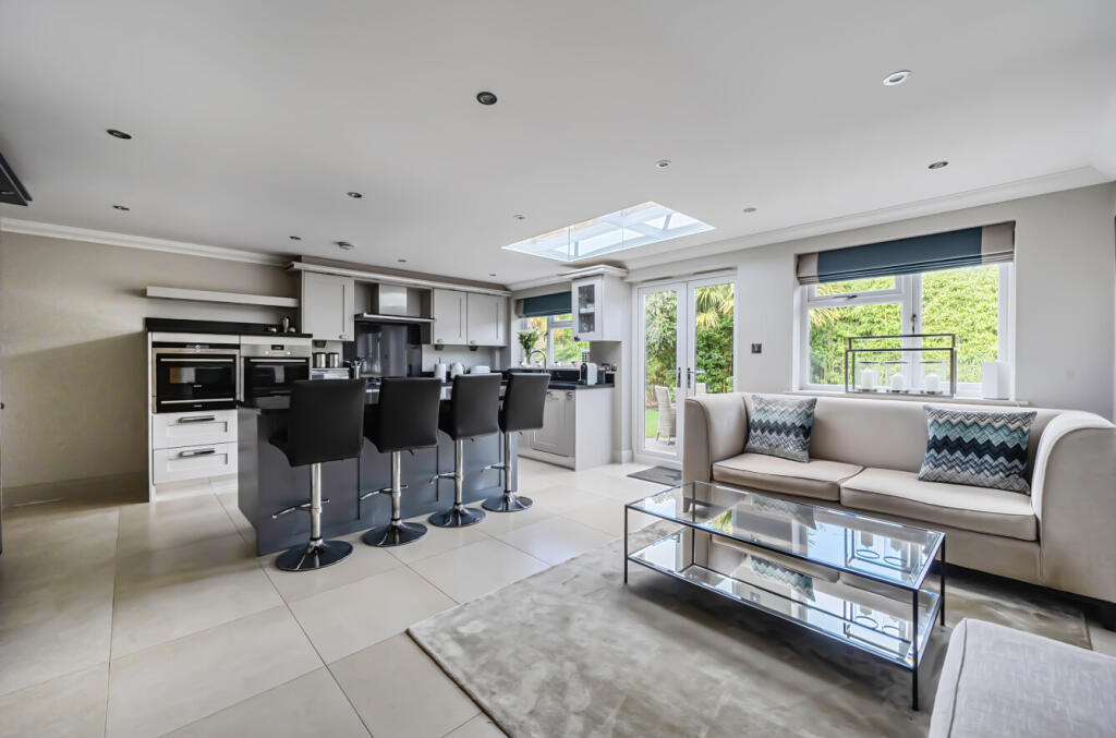 1384102-54-6929b4...