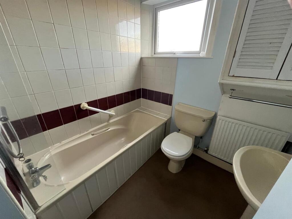 WhatsApp Image 2025-11-20 at 10.29.12_9620acc3.jpg