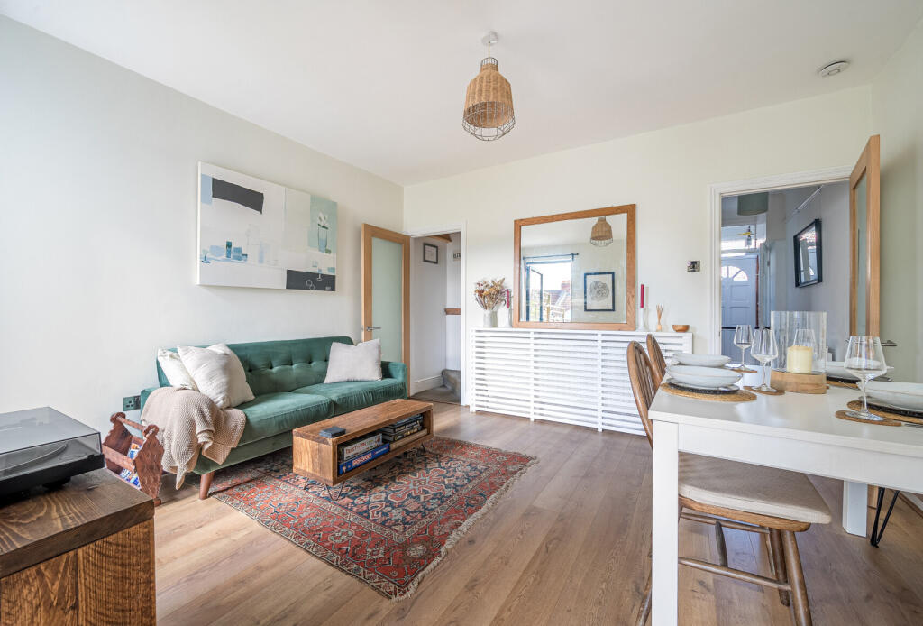 8-682243cc5907c-1...