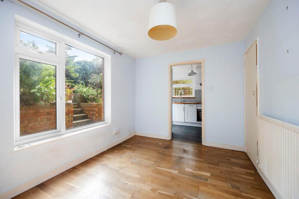 Chichester Close 3 DINING ROOM.jpeg