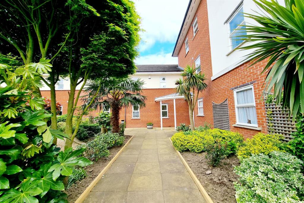 ENTRANCE TO BLOCK: PIC. 1