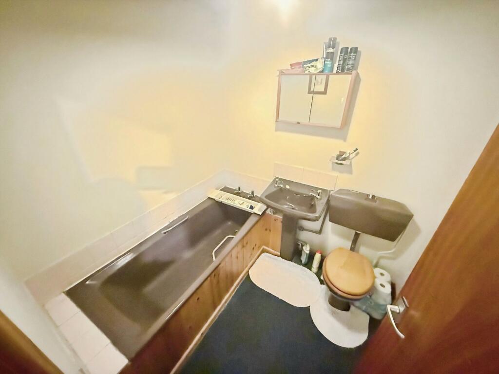 Flat A 8 Dyke Street