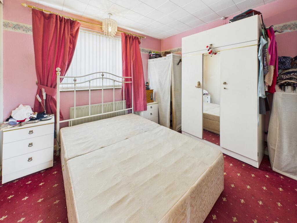 Bedroomn