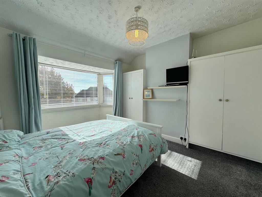 Bedroom 2 (1).jpg