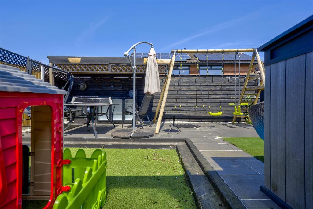 27 Shefford Crescent winstanley WN3 6LF-26.jpg