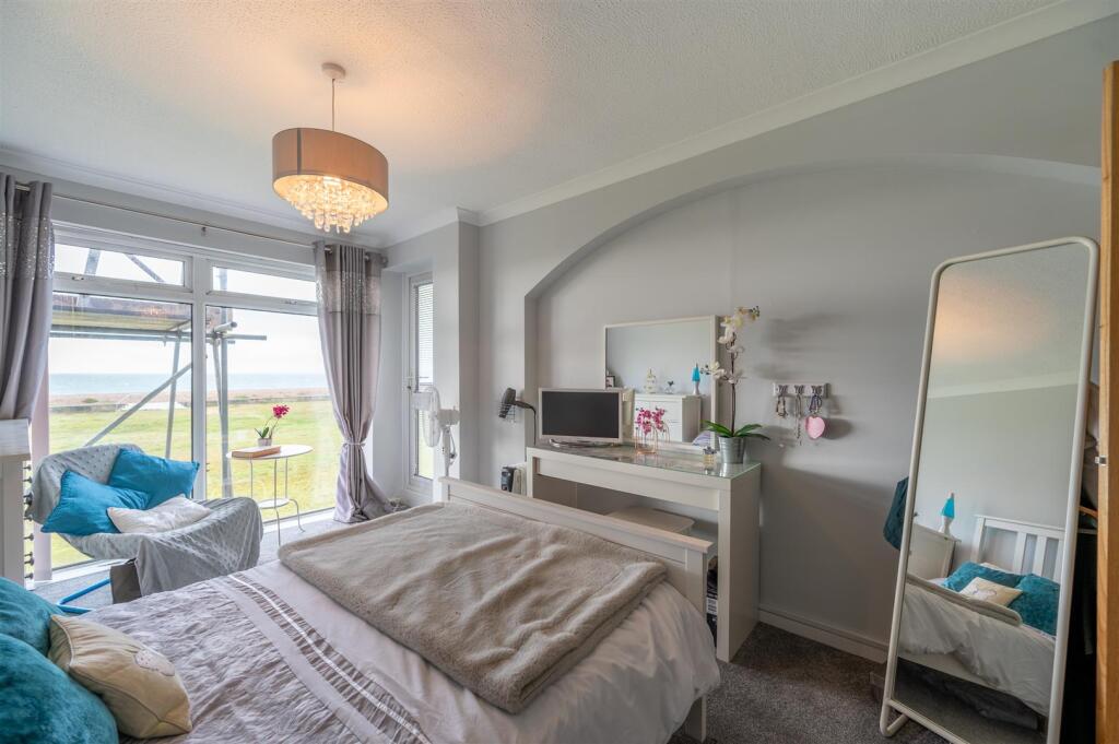 7 Shearwater Court 25 11.jpg