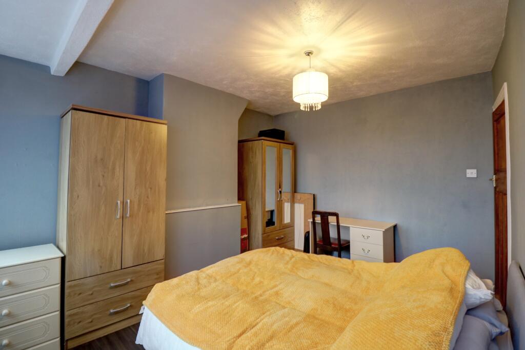 Bedroom 2.3