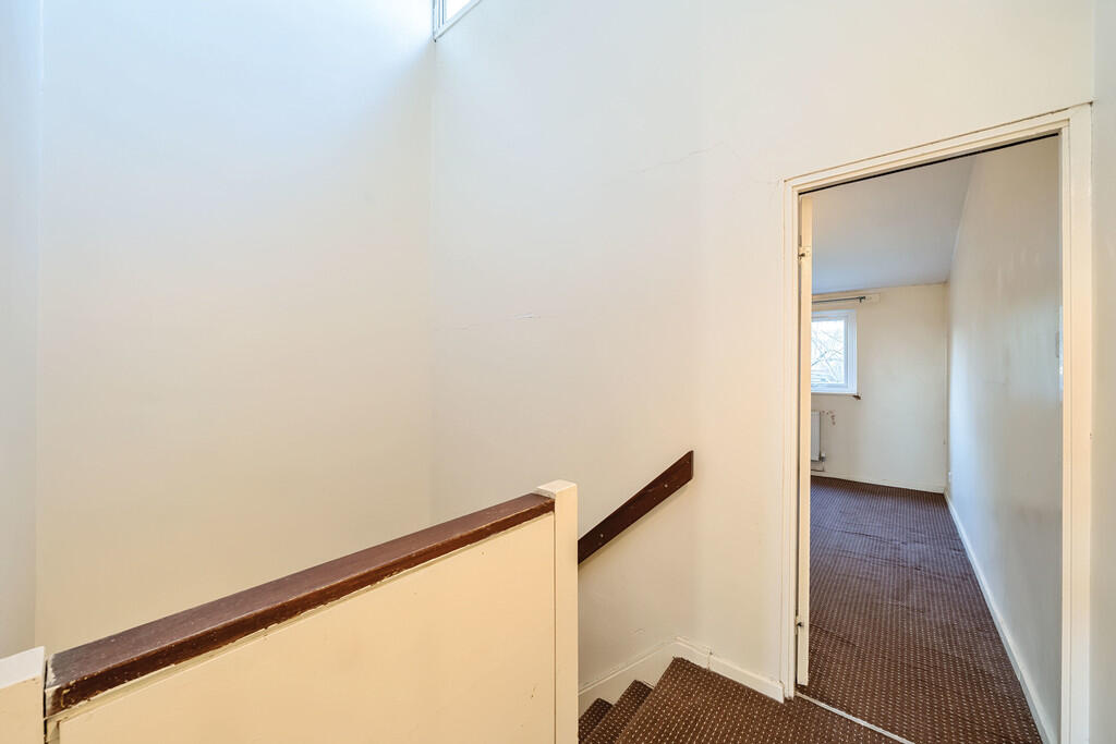 First Floor Landi...