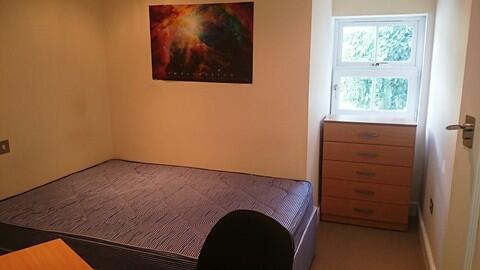 bedroom 2/4