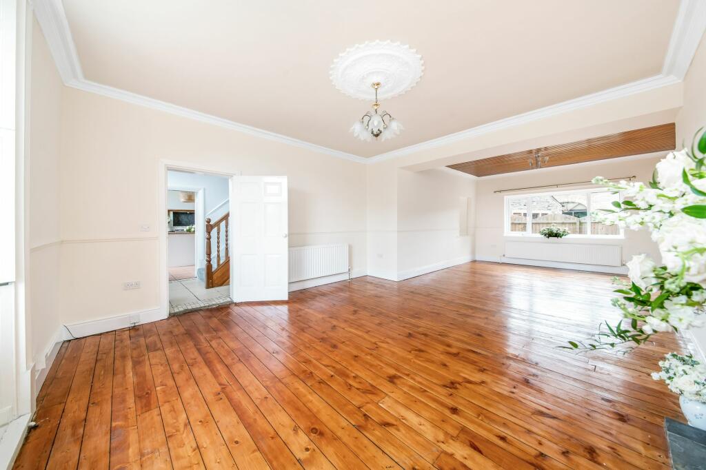 OPEN PLAN LIVING DINING ROOM