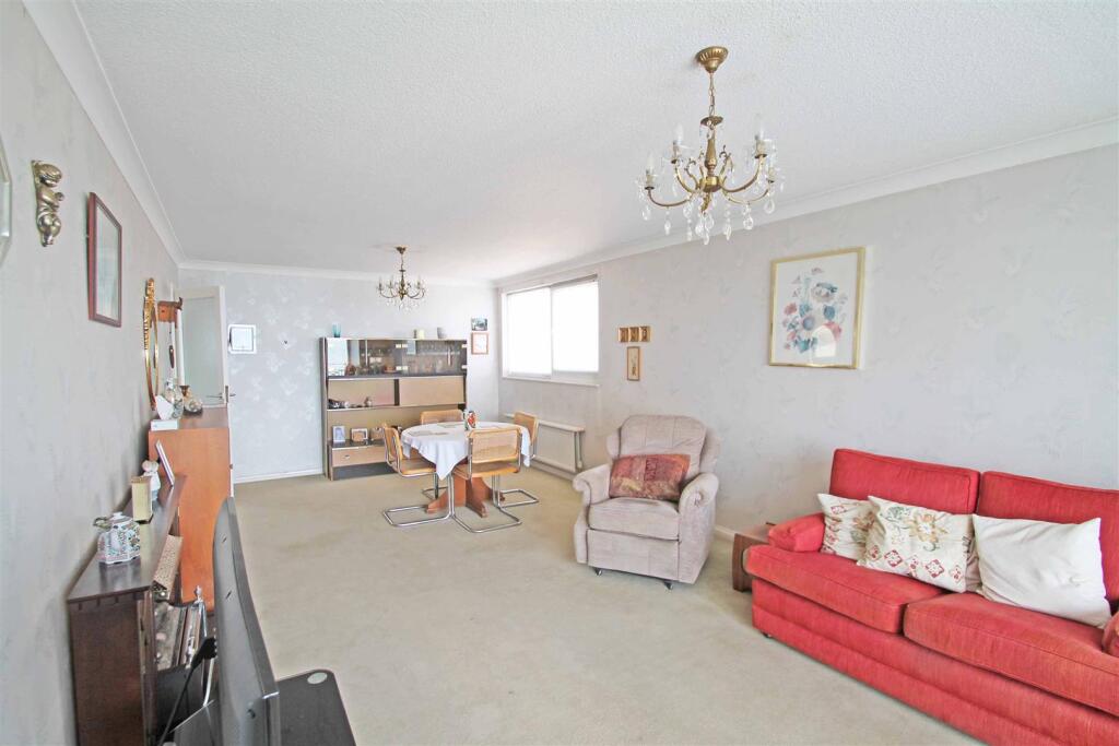 Living/Dining Room