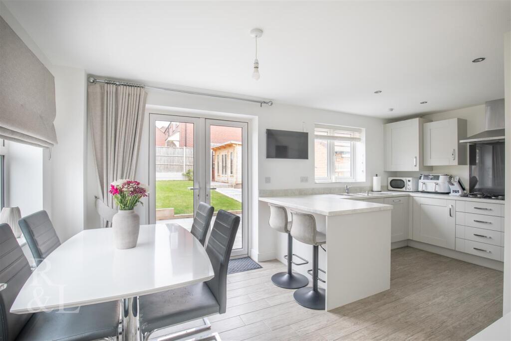 1, Hawksbeard Close  (7).jpg