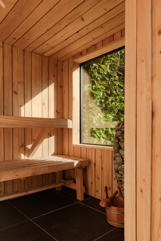 264944 - 1 Hallgarth 97.jpg