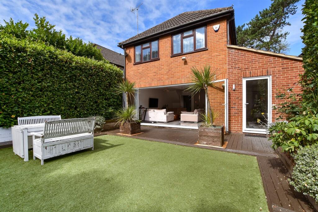 External Lifestyle Photograph