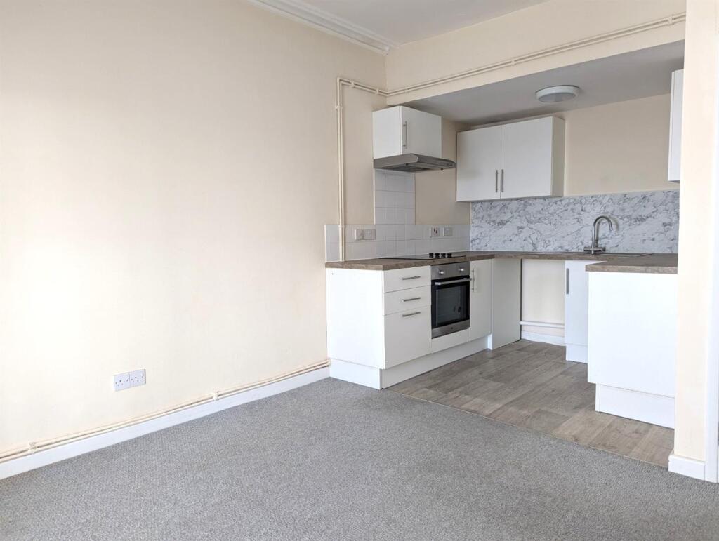 Kitchen-Lounge.jpg