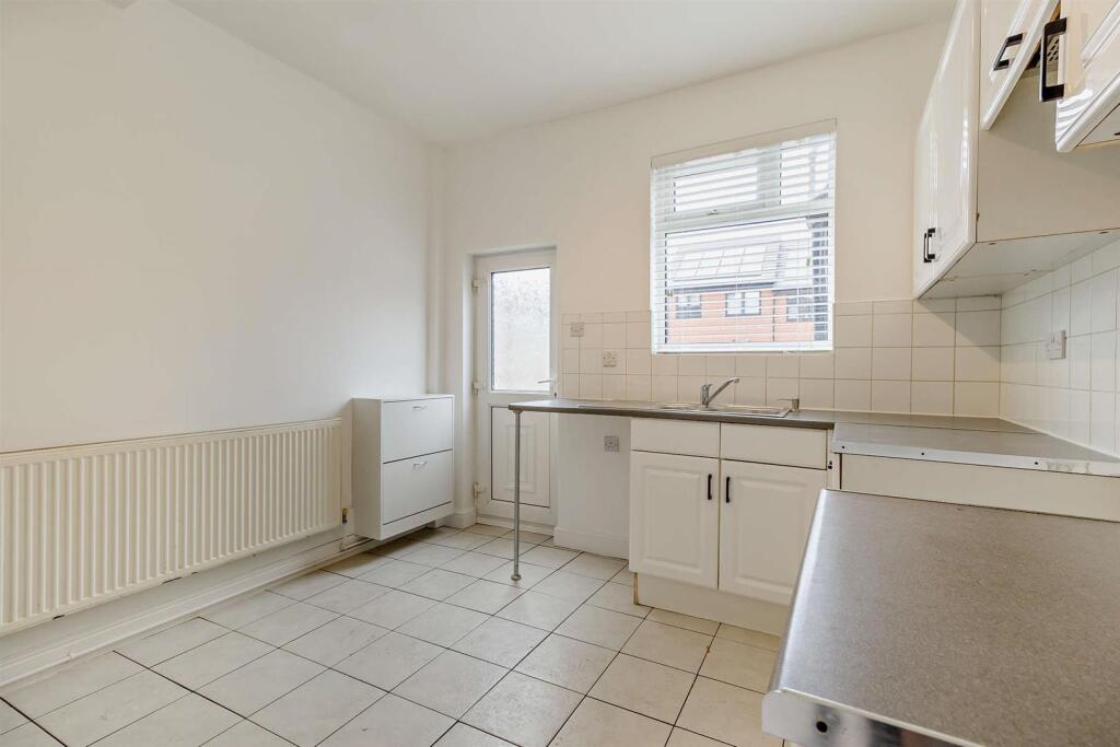 8657056-interior04-800.jpg
