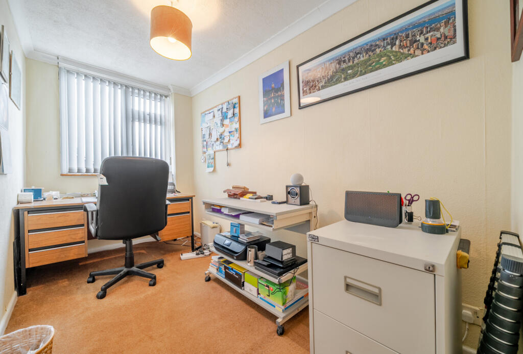 1384541-14-692870...