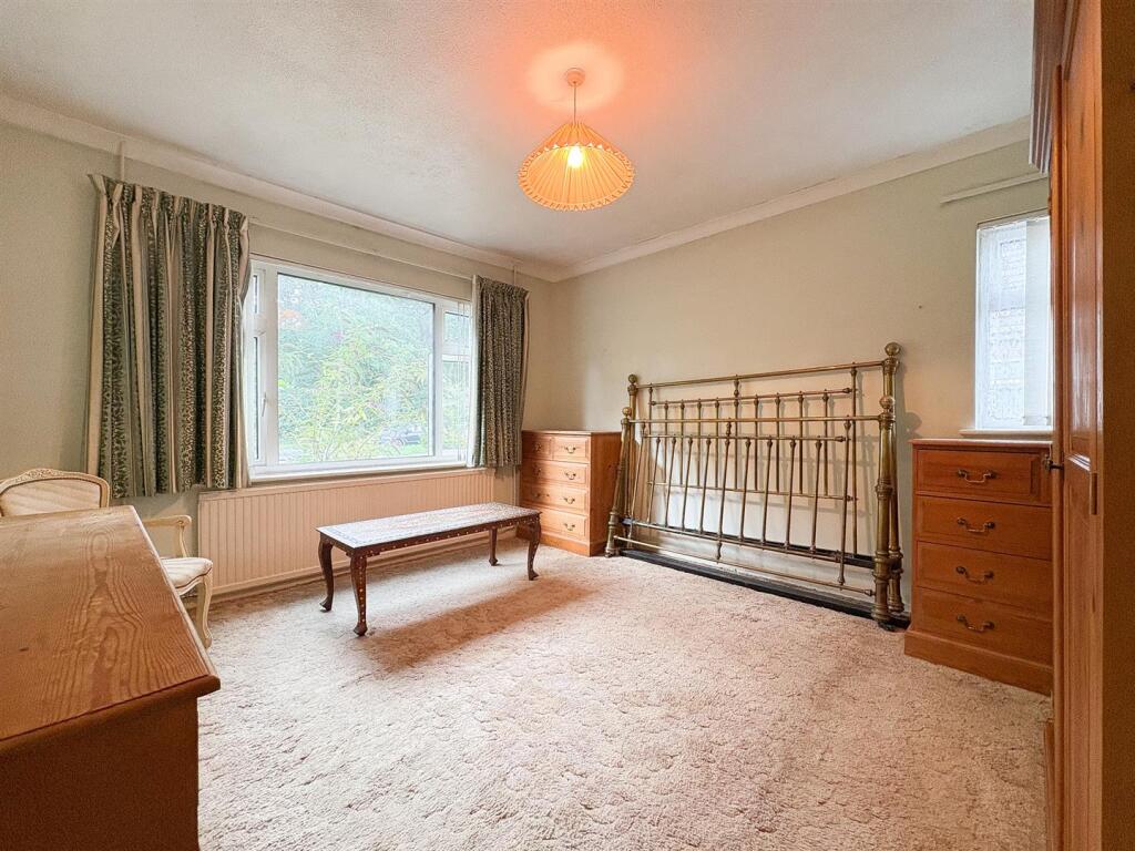 Bedroom2.jpg