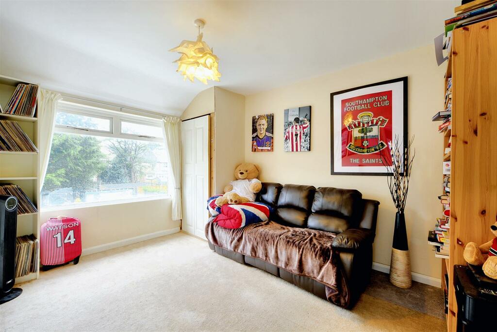 Bedroom 2_1.jpeg