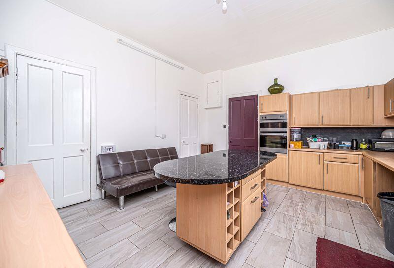 Breakfasting Kitchen