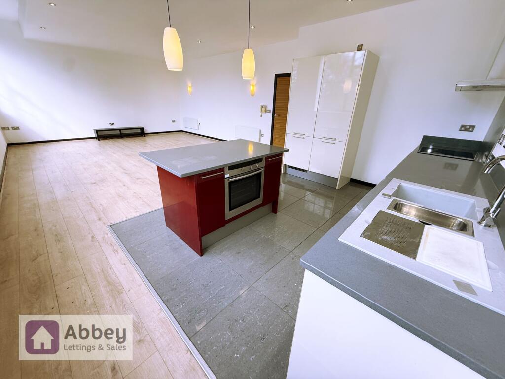 Kitchen &amp; Living Area