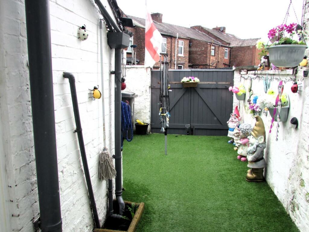 OldRd17yard.JPG