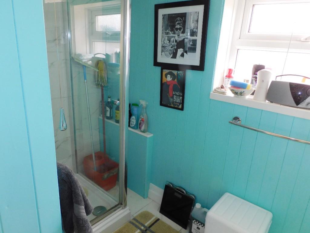 GF Shower Room