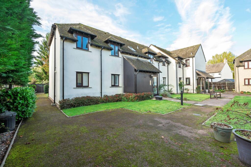 External &amp; Communal Gardens