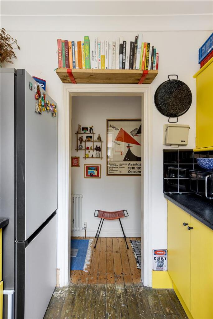 Clementina Road, E18