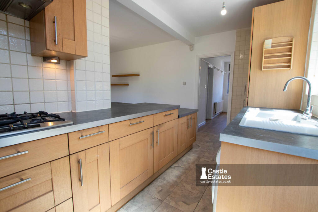 Kitchen &amp; Dining