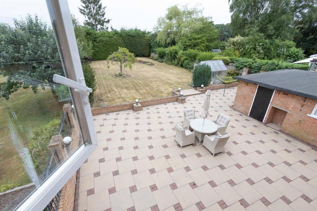 21 Lime Tree Avenue, Rugby (9).jpg