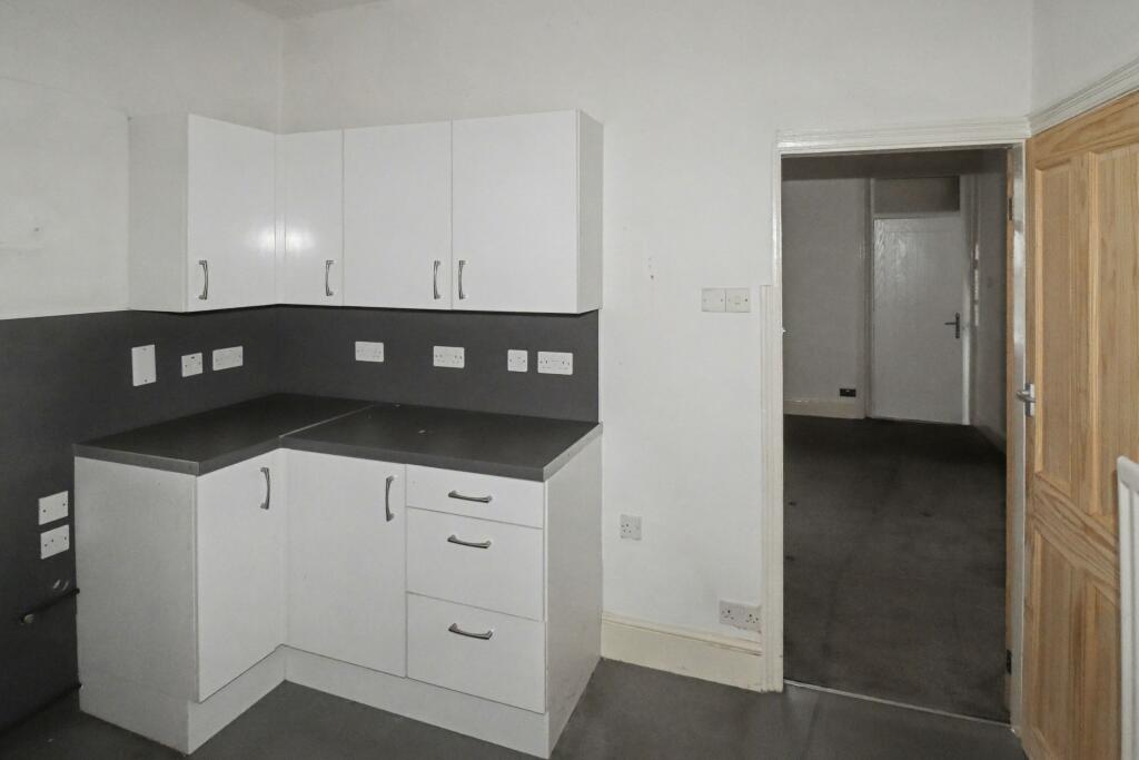 35 Mona Street, Slaithwaite, Huddersfield, West Yorkshire, HD7 5EJ