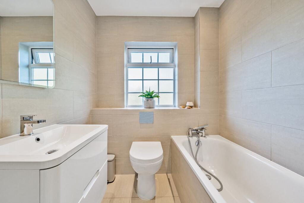 Main Bathroom