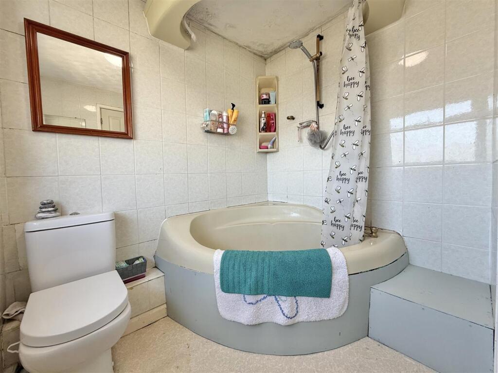 Family  Bathroom.jpeg