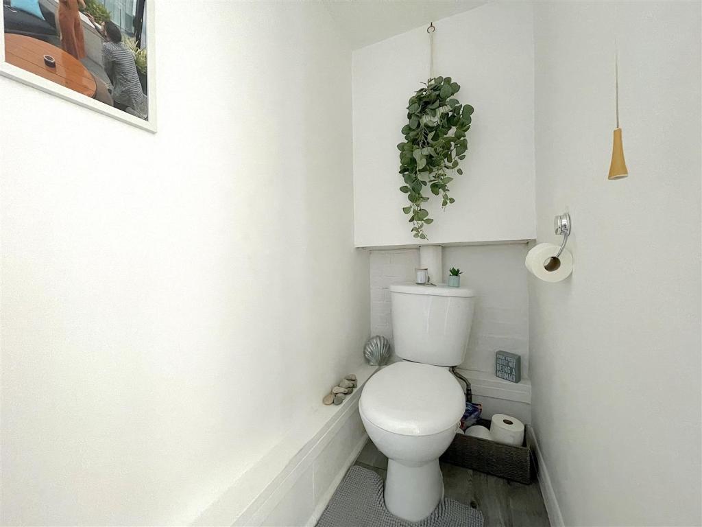 Bathroom (2).jpeg