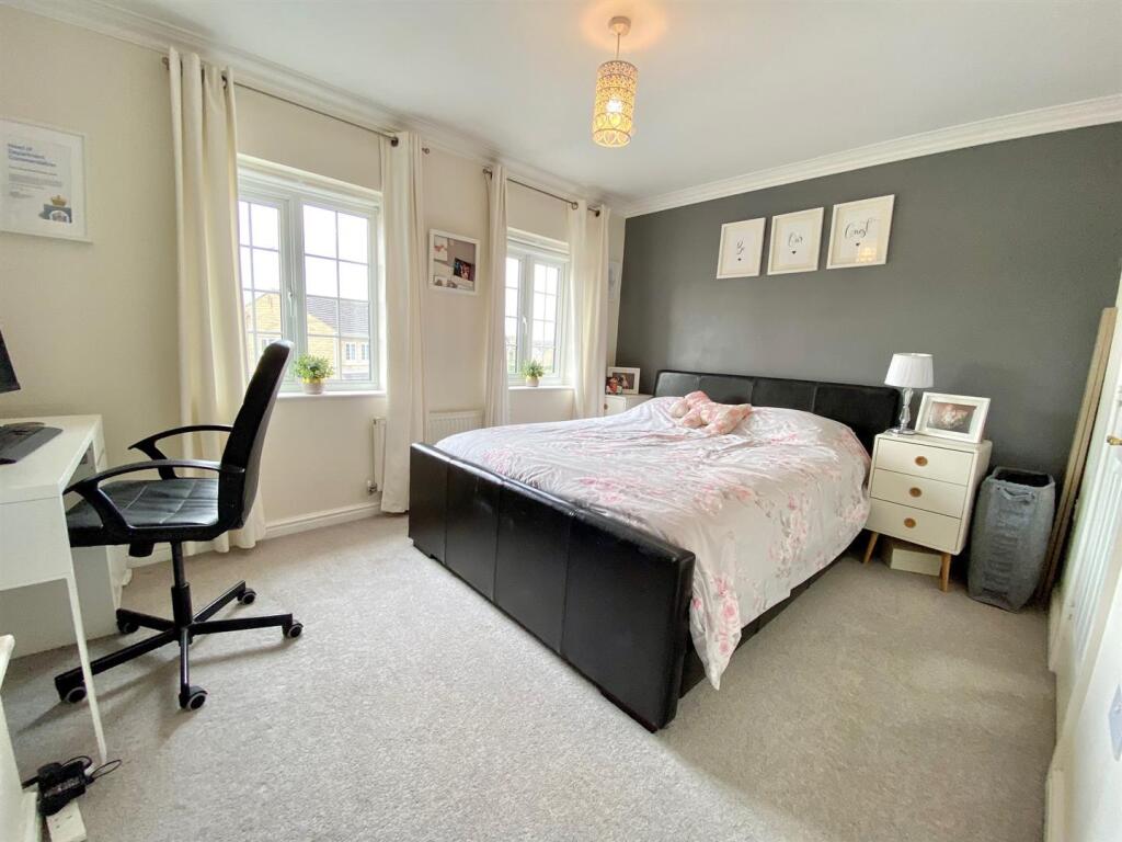 bedroom8.jpg