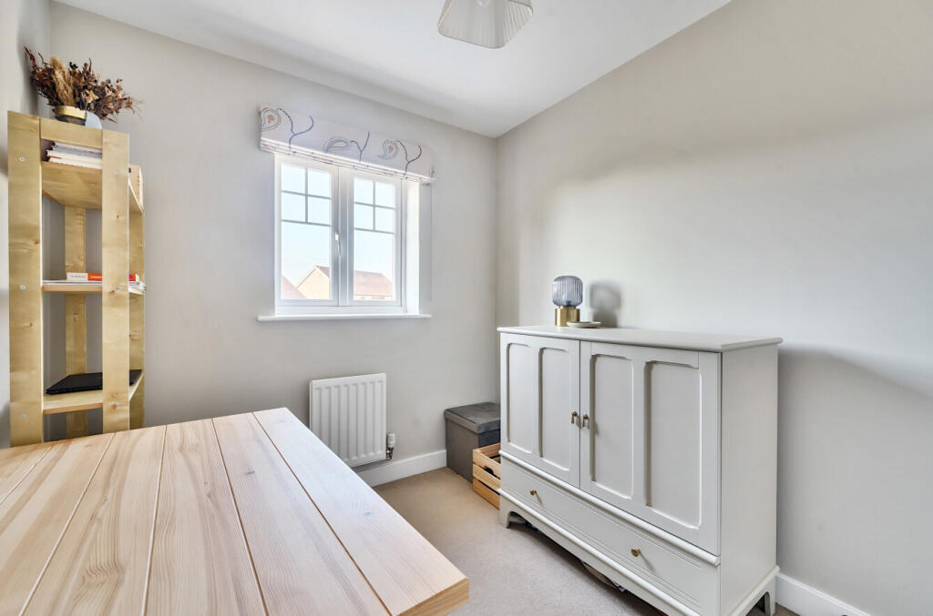 1293583-11-682773...