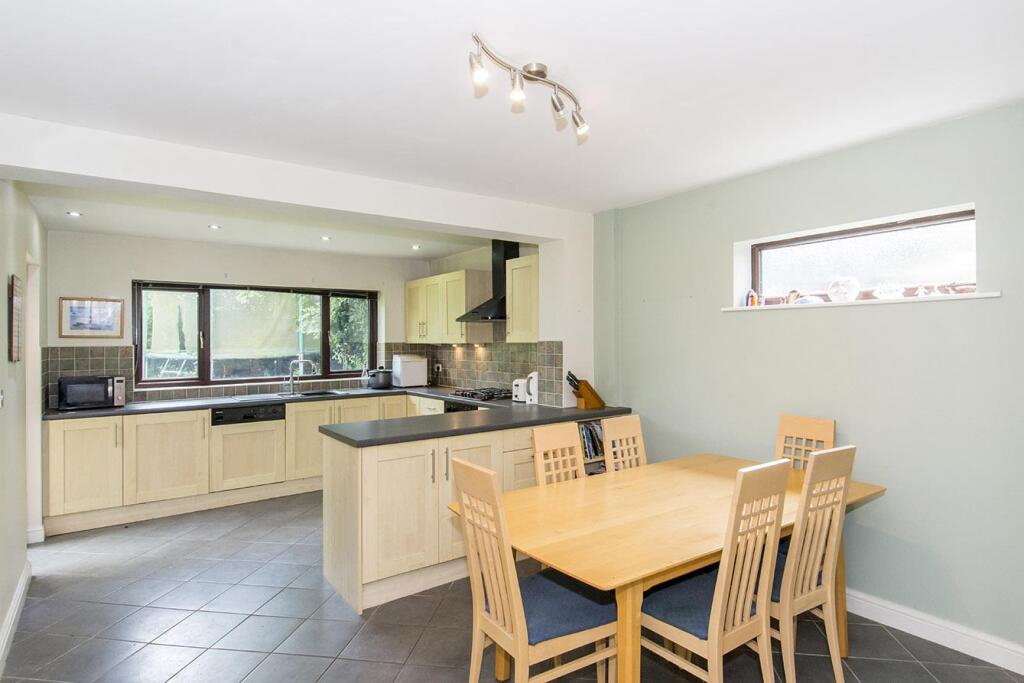 Kitchen/Breakfast Room