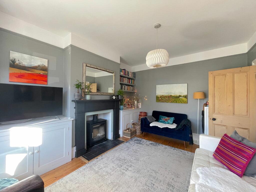 Living Room (5)