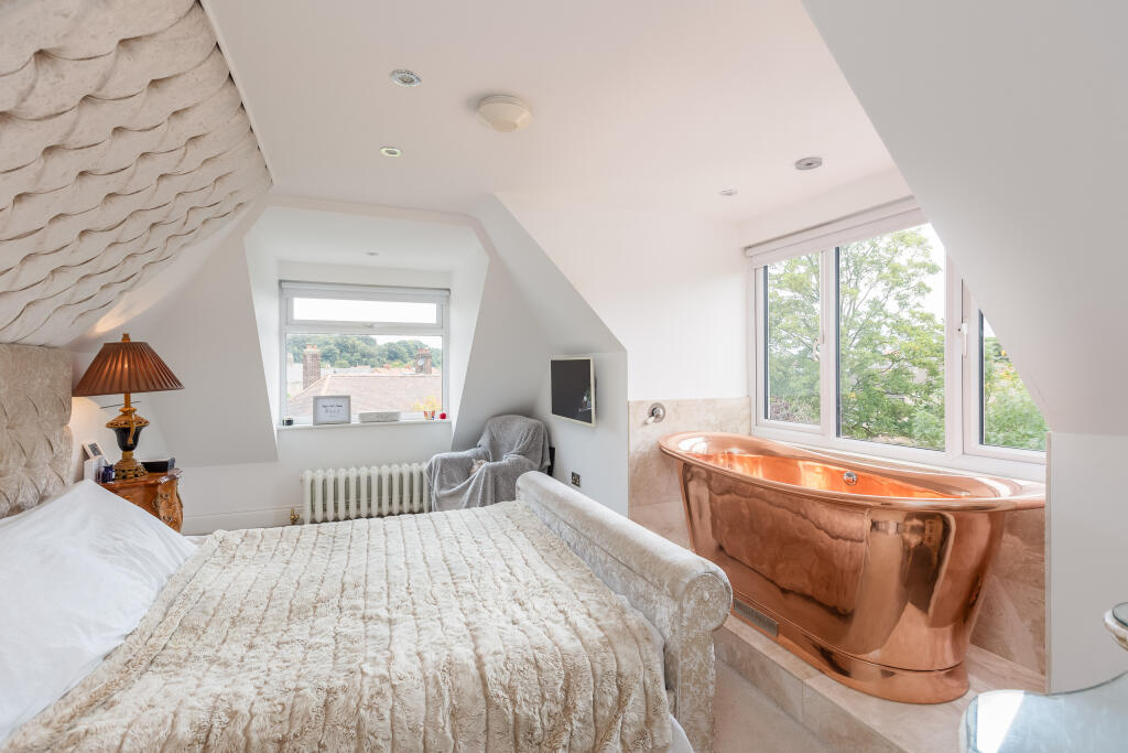 Welham Road 13 Bedroom 1