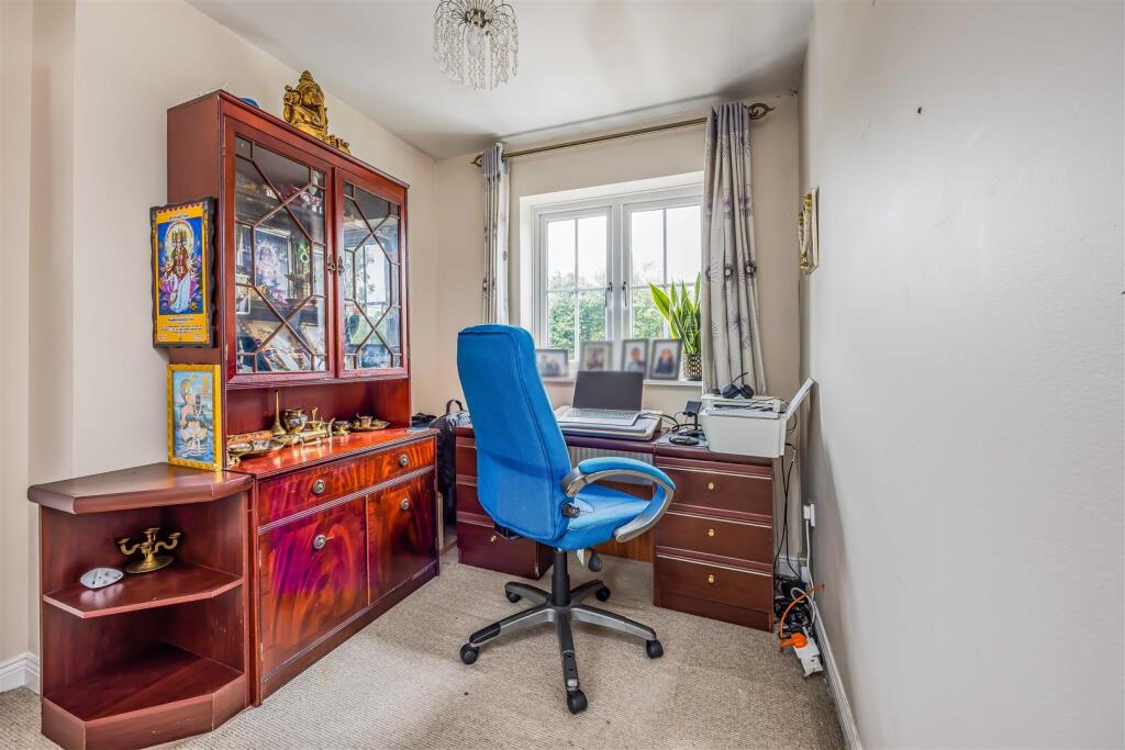 7 Pipit Close, Horndean-Small-PorticoMarketing-Nex