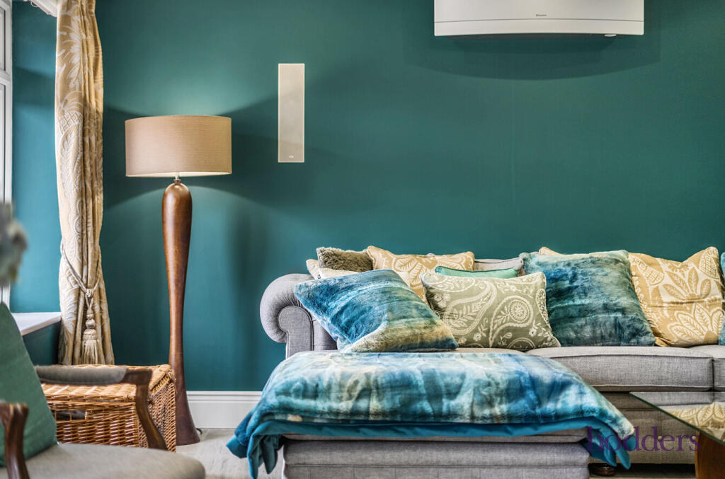 fb739ec6-6402-424...