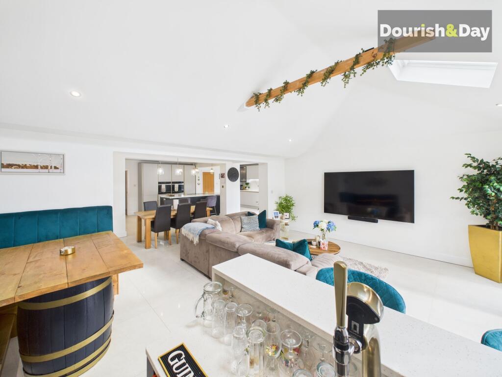 Open Plan Kitchen / Living Diner