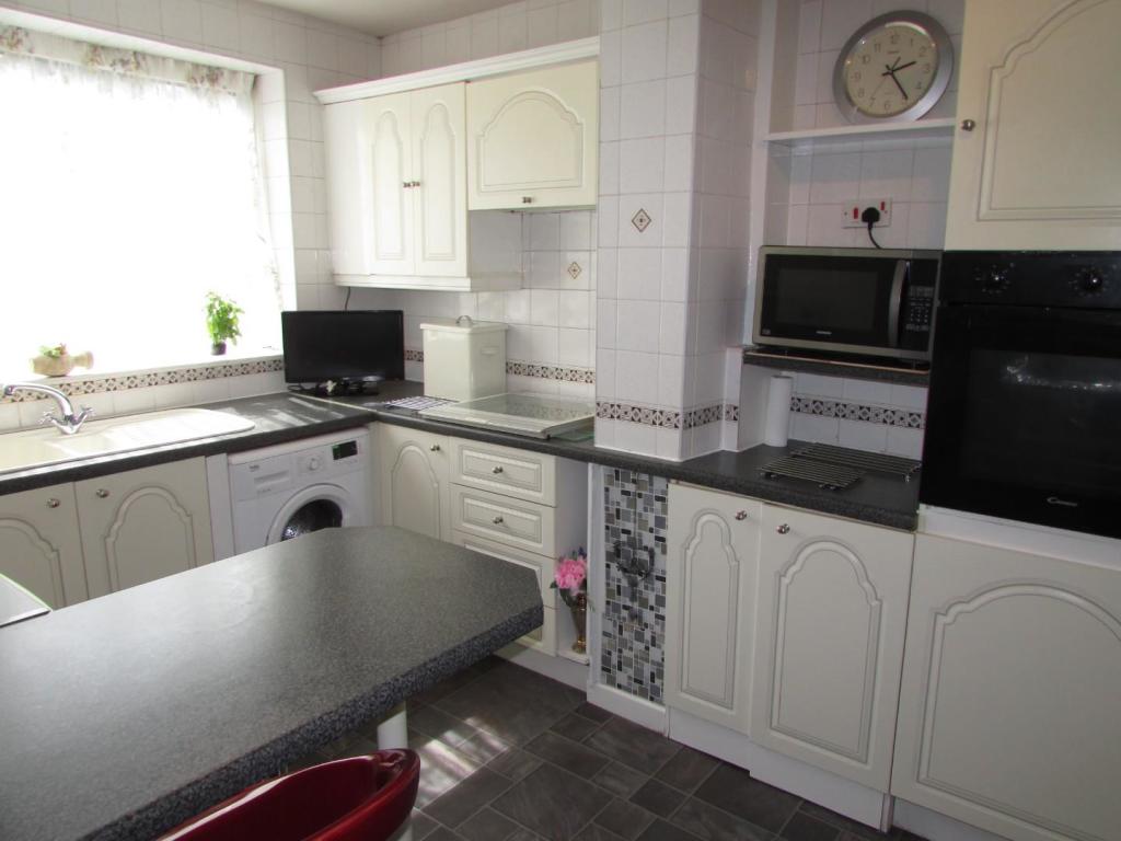 AshtonCres33kit3.JPG