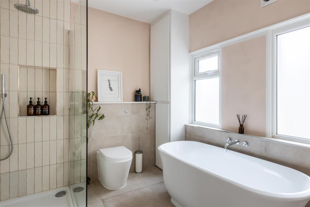 21E St Aubyns-11.jpg