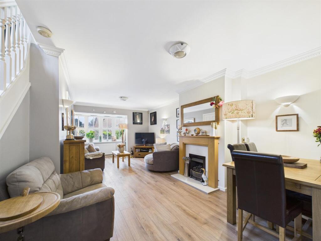 Living Room.jpg