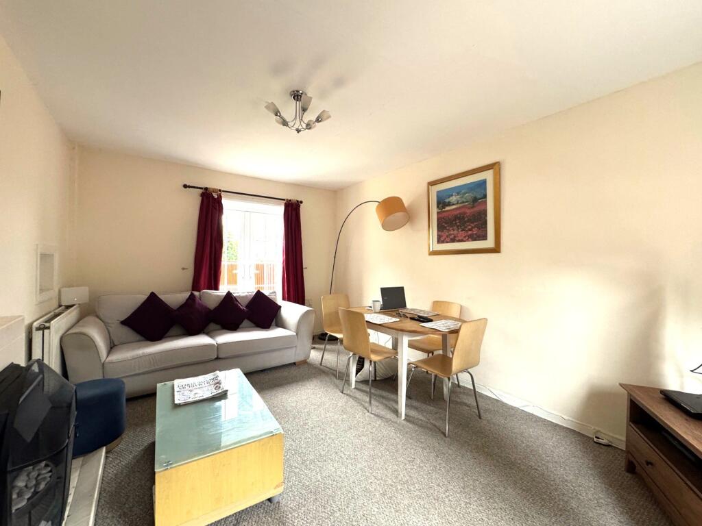 Living room (1)