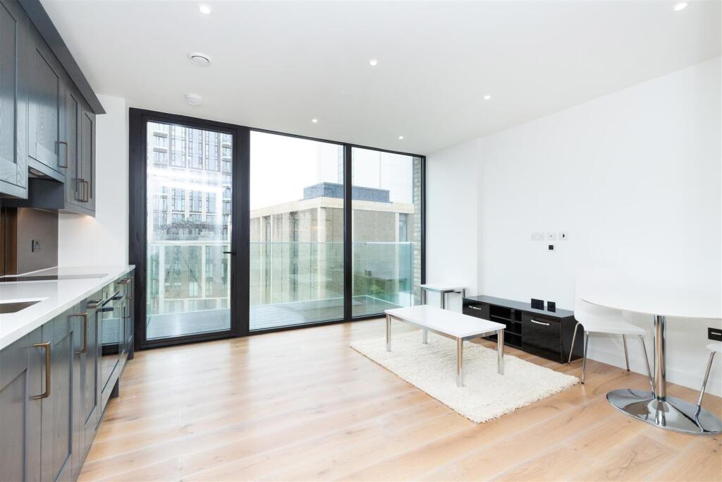 128 Emery Wharf-1.jpg